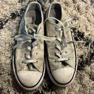 GIRLS SPARKLY  SILVER CONVERSE SIZE 3